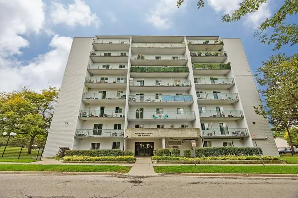 London East, ON N5Y 5E4,986 Huron ST #408