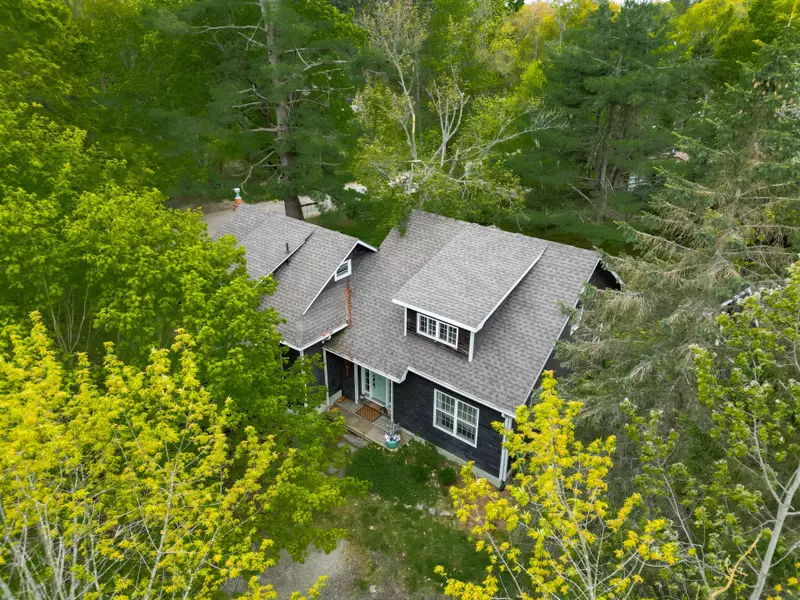 1013 Grey ST, Muskoka Lakes, ON P0C 1A0