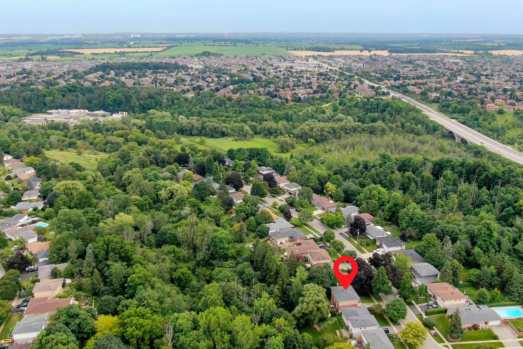 Halton Hills, ON L7G 4N7,35 Metcalfe CT