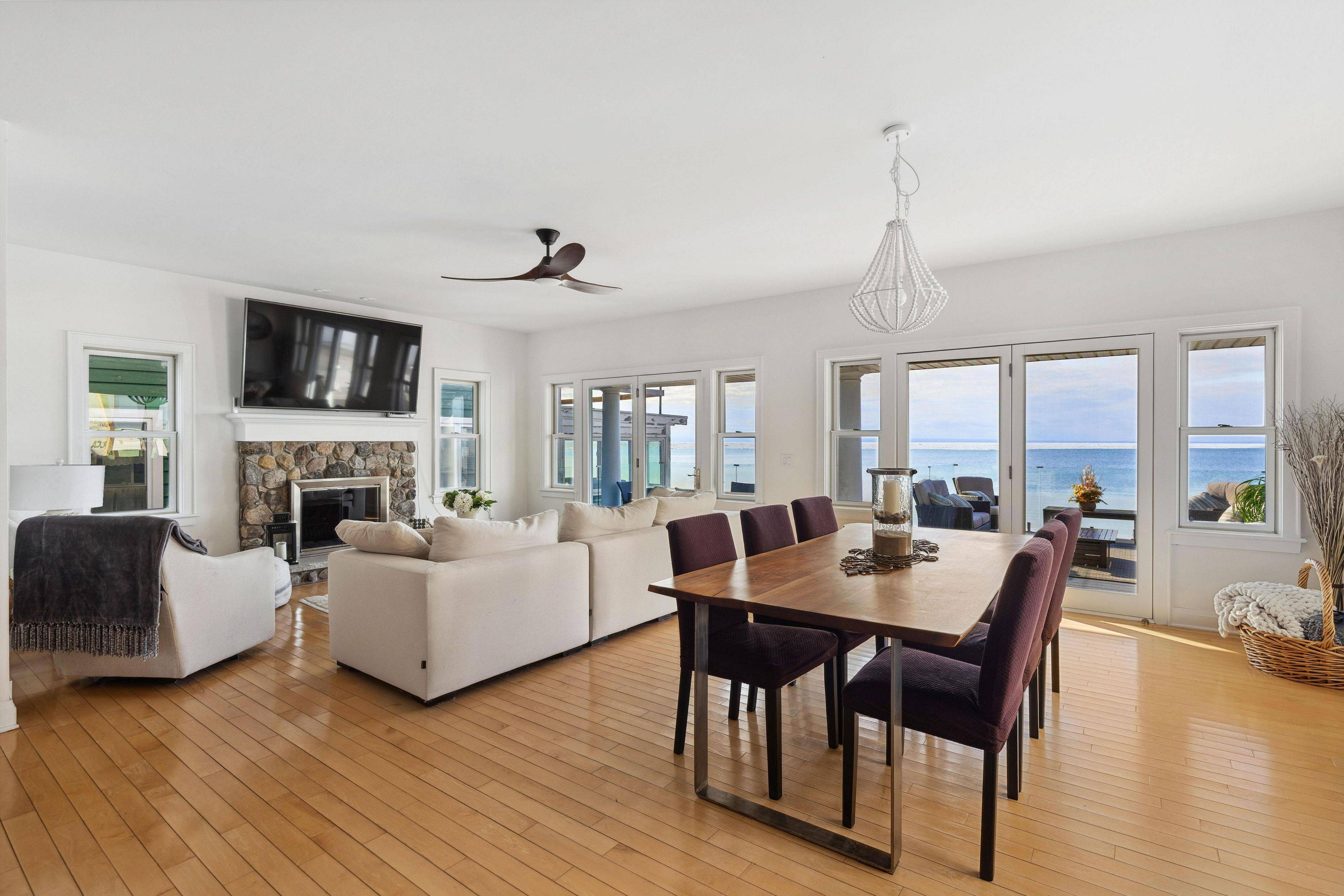 Fort Erie, ON L0S 1B0,4347 Erie RD