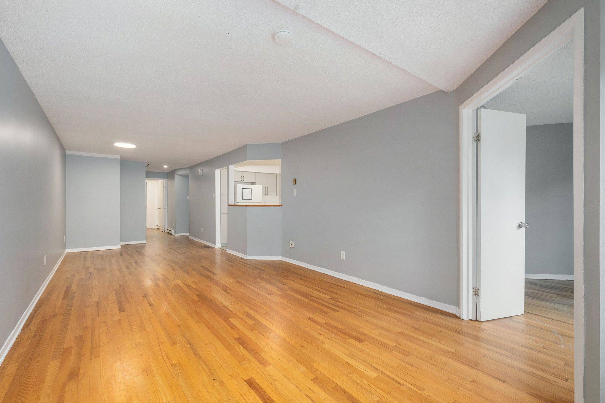 Lower Town - Sandy Hill, ON K1N 8N8,35 Robinson AVE #F