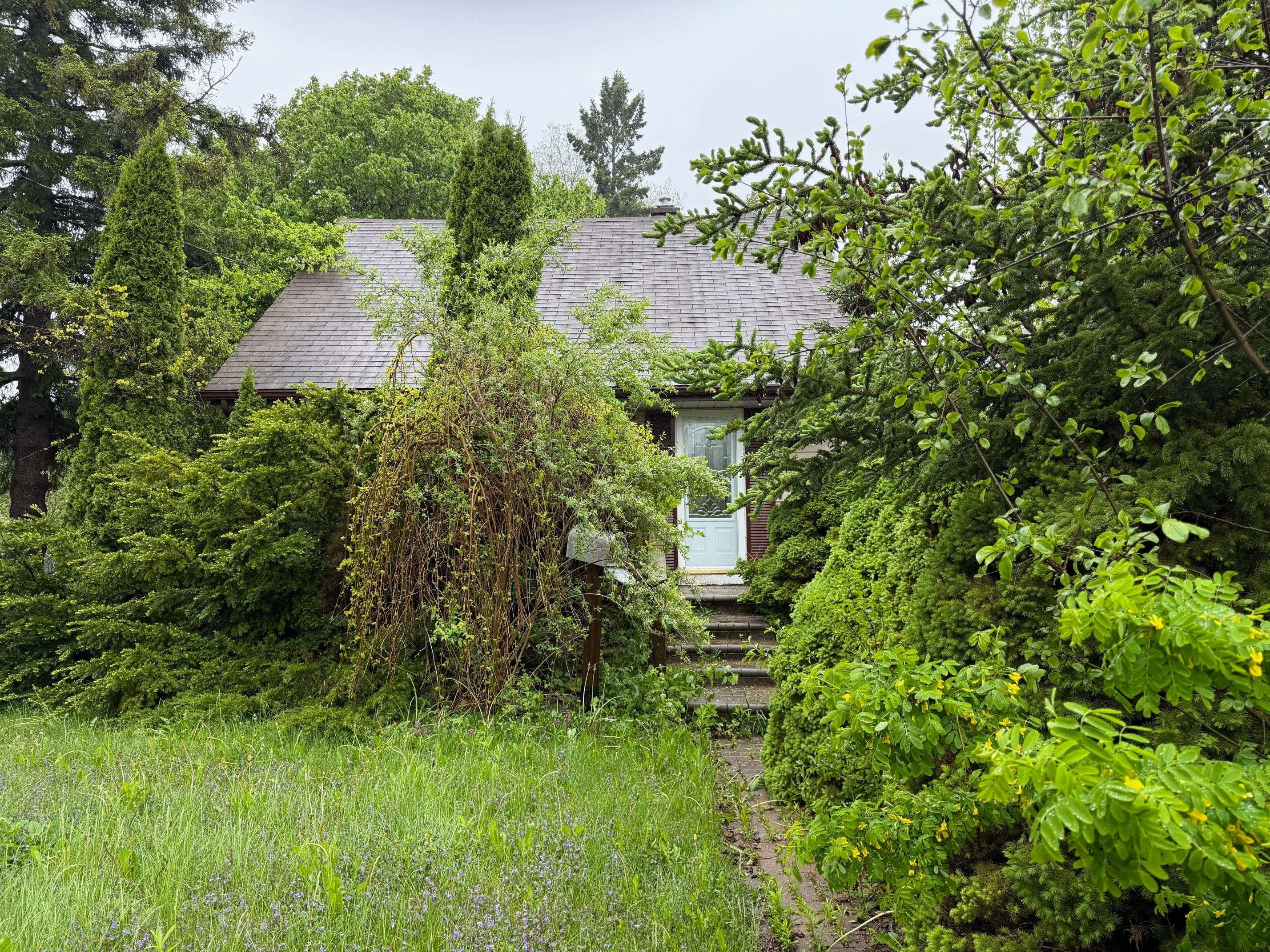Cobourg, ON K9A 4C1,377 Campbell ST