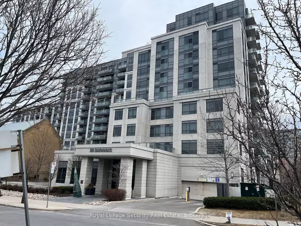 35 Saranac BLVD #PH4, Toronto C04, ON M6A 2G4