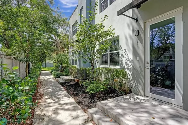 480 NE 35th Ct #2, Oakland Park, FL 33334