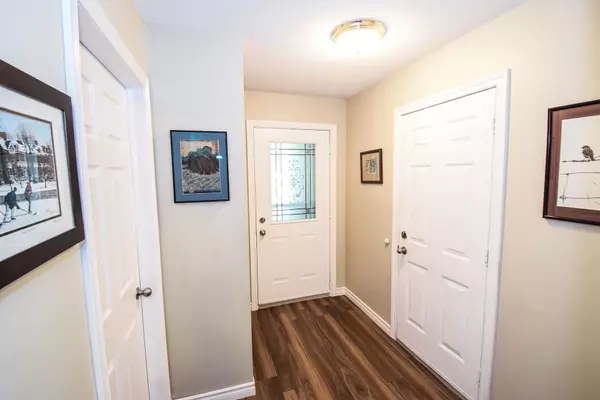 Niagara Falls, ON L2H 3C4,7370 Monastery DR #14