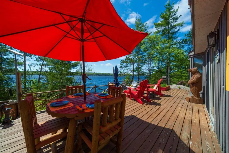 890 Mazinaw Lake N/A, Addington Highlands, ON K0H 1K0