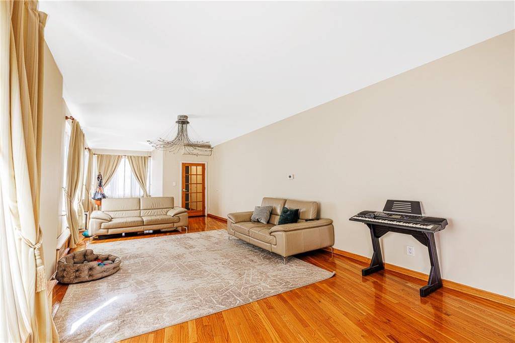 Brooklyn, NY 11229,2077 East 22nd ST