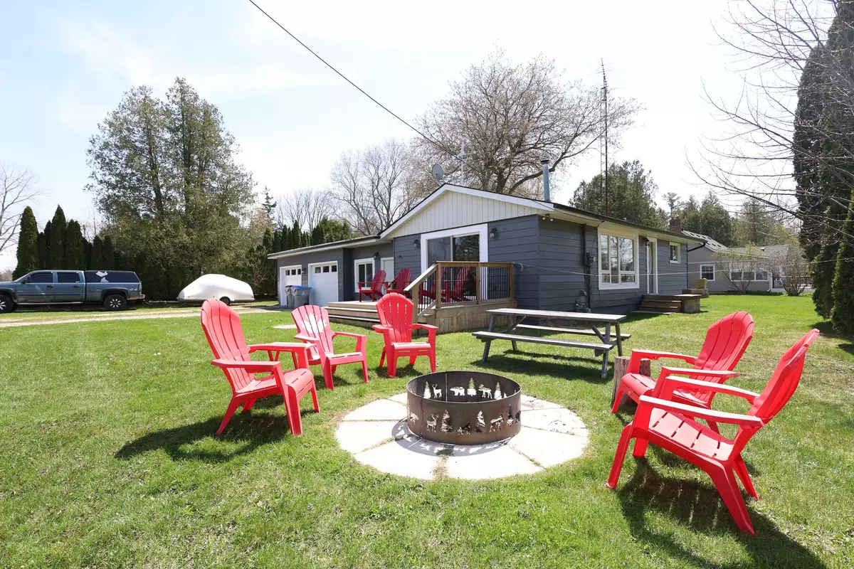 Lambton Shores, ON N0M 2L0,7597 Biddulph ST