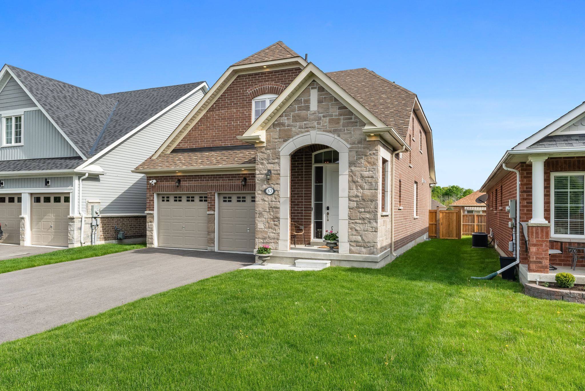 Scugog, ON L9L 1V6,83 Steinway DR