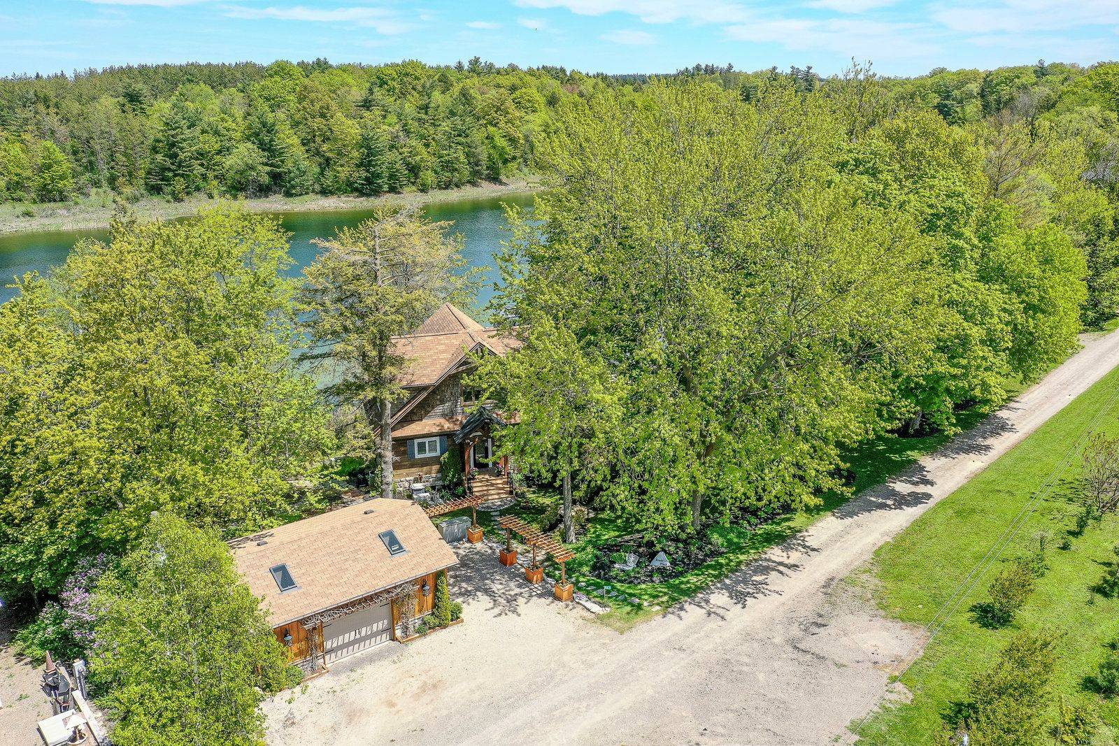 Caledon, ON L7K 0S4,143 Green Lake RD W #143