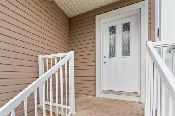 Bowden, AB T0M0K0,2002 22 AVE #6