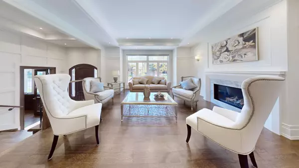 Toronto C14, ON M2N 3L8,63 Elmwood AVE