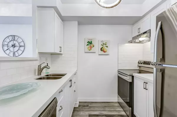 Toronto W10, ON M9W 7J4,700 Humberwood BLVD #2122