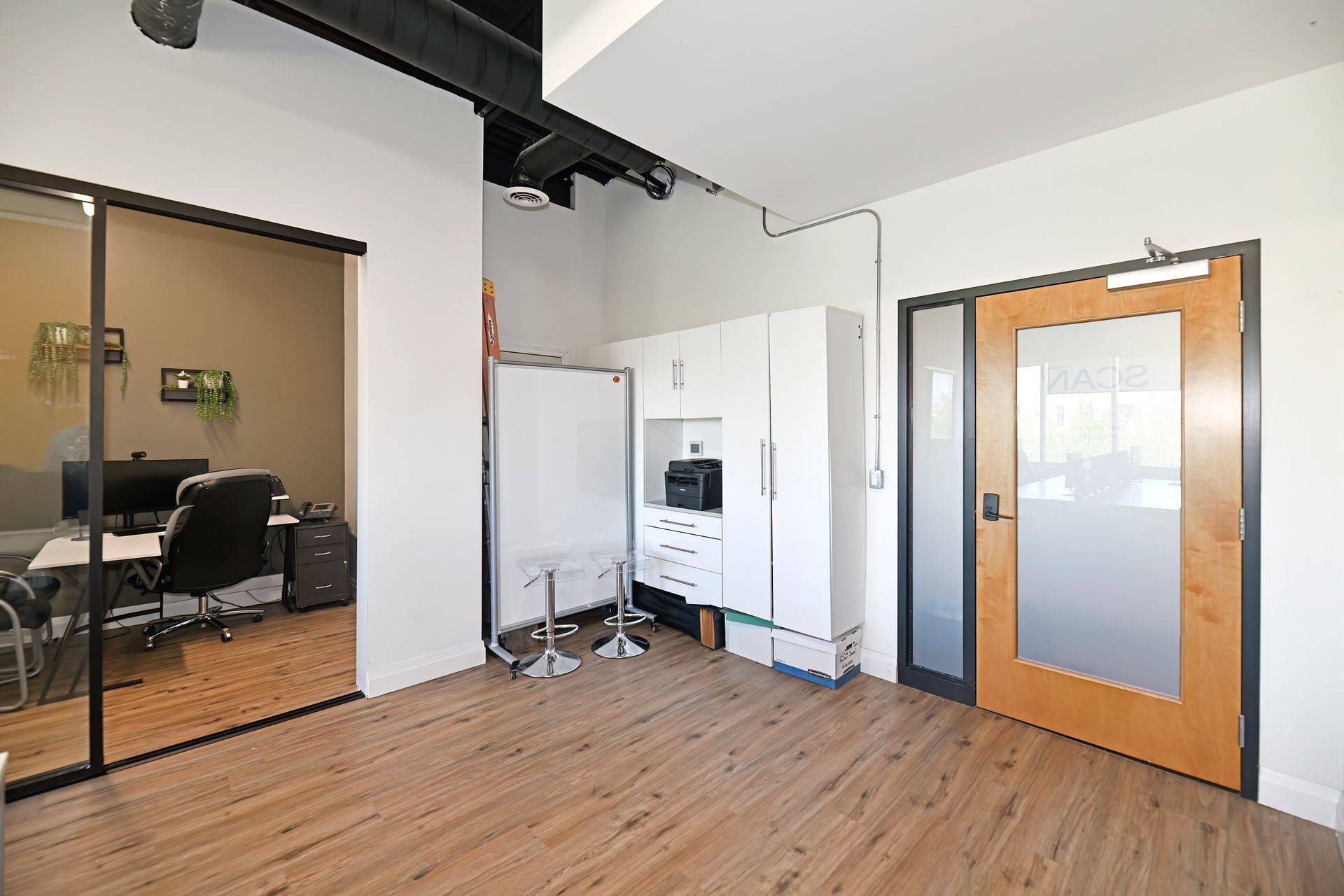 Oakville, ON L6L 6X9,3485 Rebecca ST #209