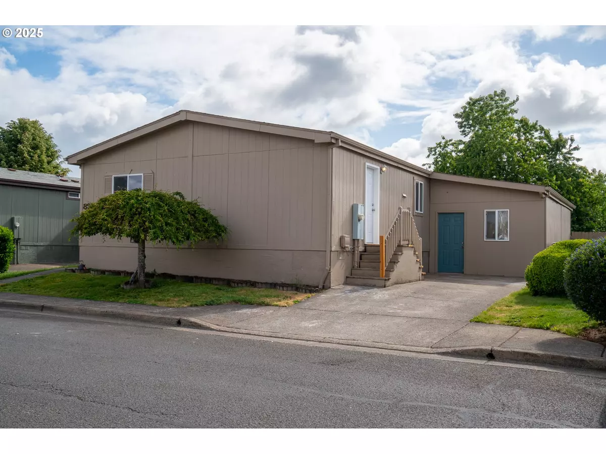 Newberg, OR 97132,1000 S MCKERN (83) CT