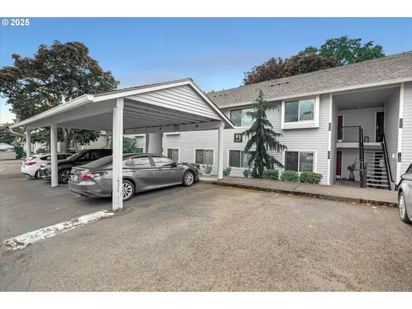 86 KINGSGATE RD #D204, Lake Oswego, OR 97035