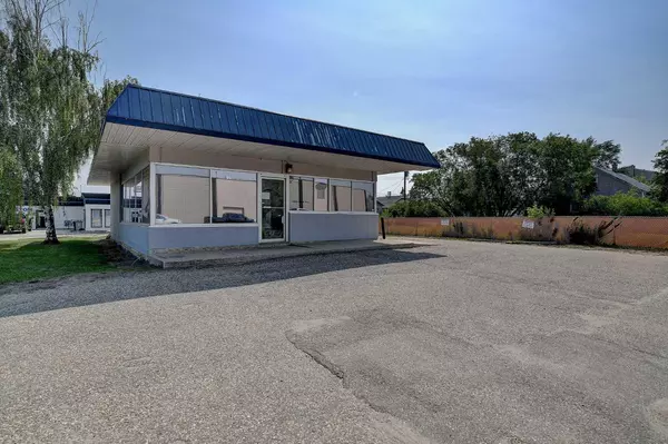 10001 104 AVE, Grande Prairie, AB T8V1E5