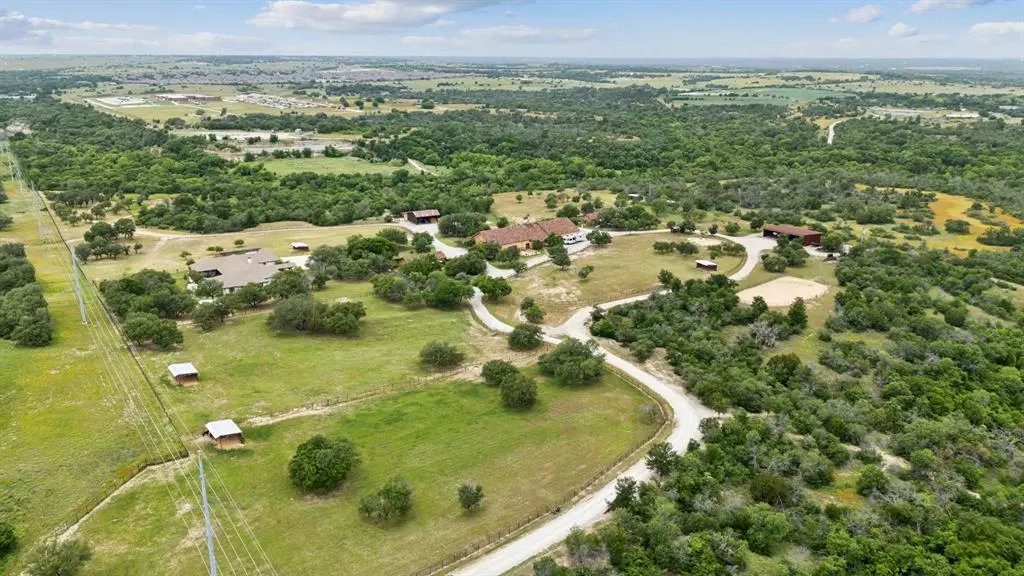 319 Verna Trail N, Fort Worth, TX 76108