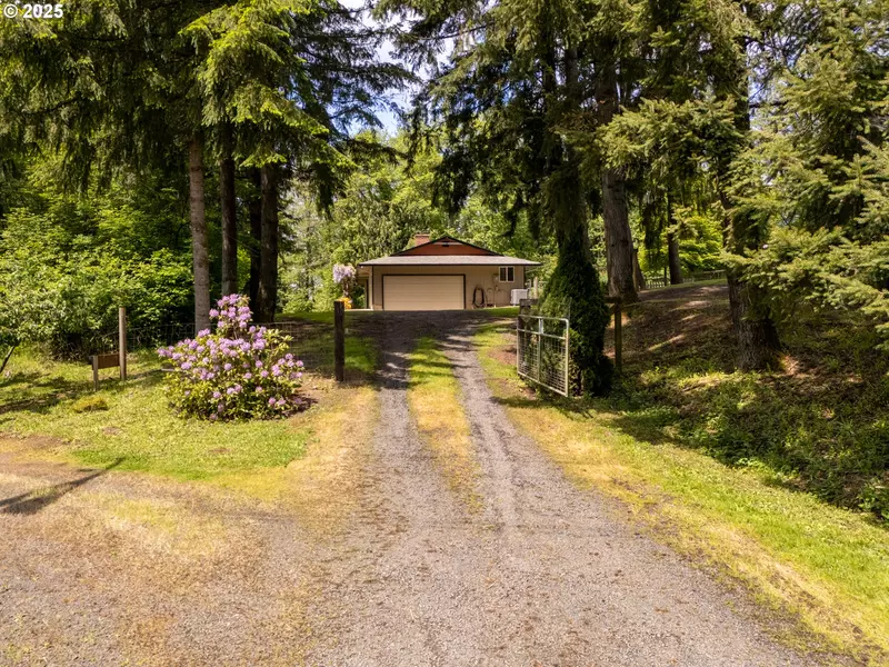 31052 BROWNLEE RD, Rainier, OR 97048