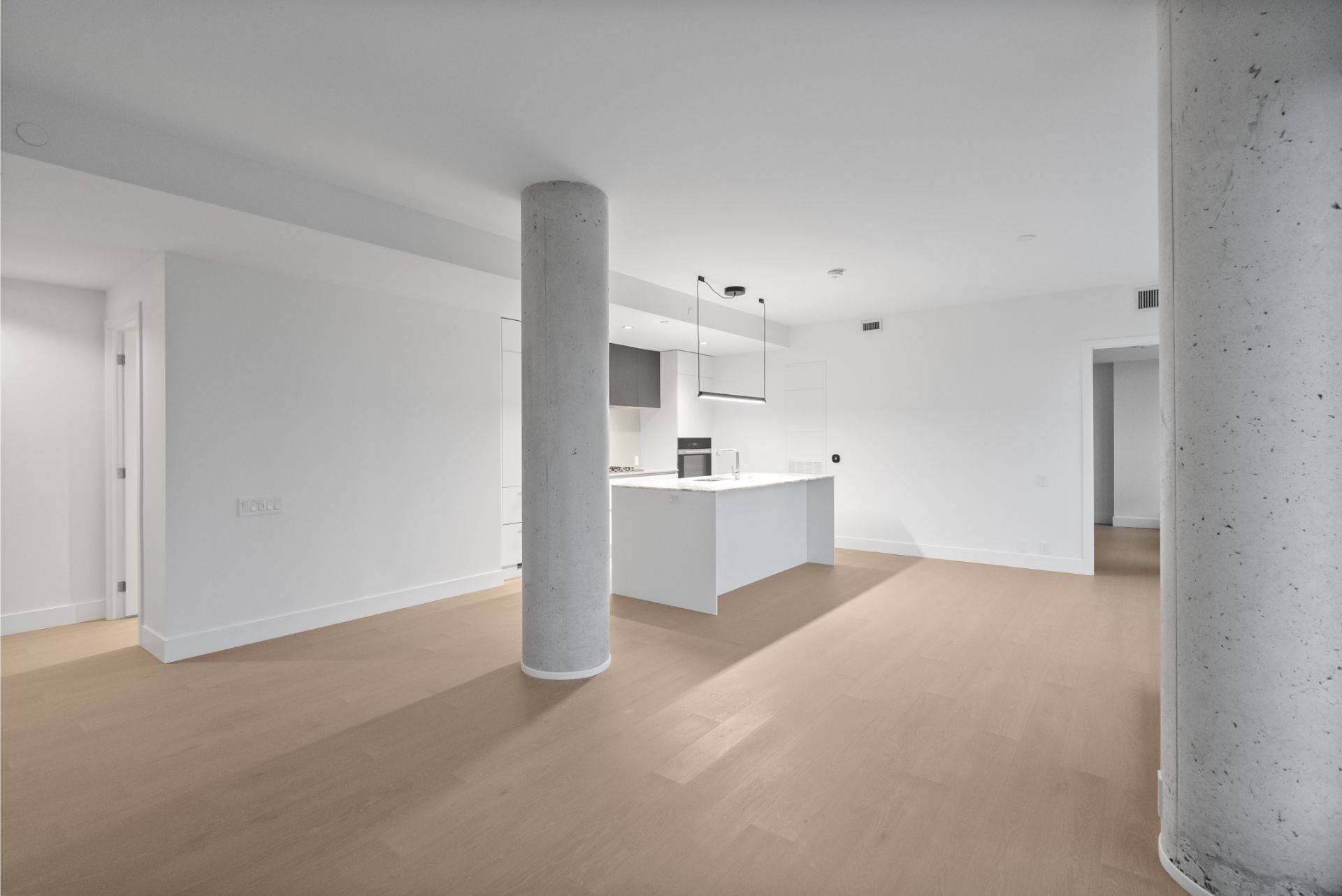 Toronto C10, ON M4G 3A7,1414 Bayview AVE #606