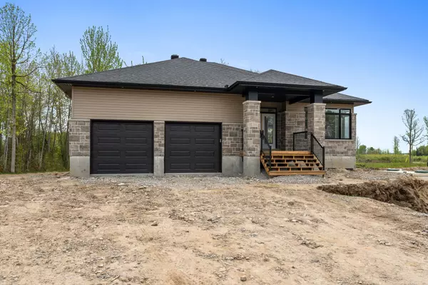 37 Tennant DR, Rideau Lakes, ON K7A 4S5