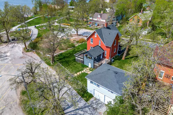 Kawartha Lakes, ON K0M 1N0,45 OAK ST