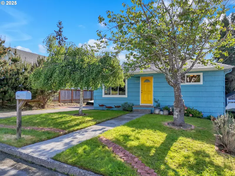 1466 8TH ST, Astoria, OR 97103