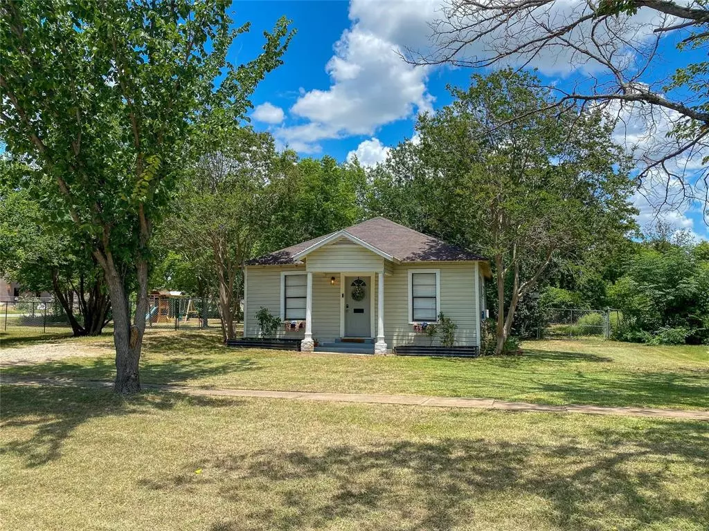 Burleson, TX 76028,229 S Wilson Street
