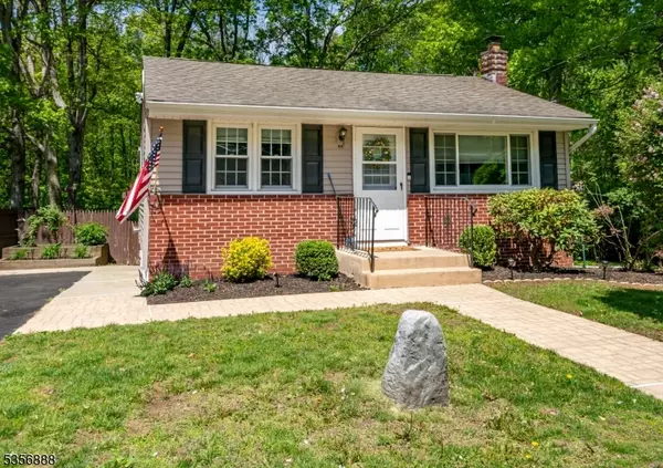 393 West Dewey, Roxbury Twp., NJ 07885