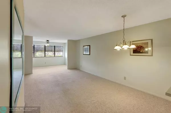 Sunrise, FL 33322,2726 NW 104th Ave #201