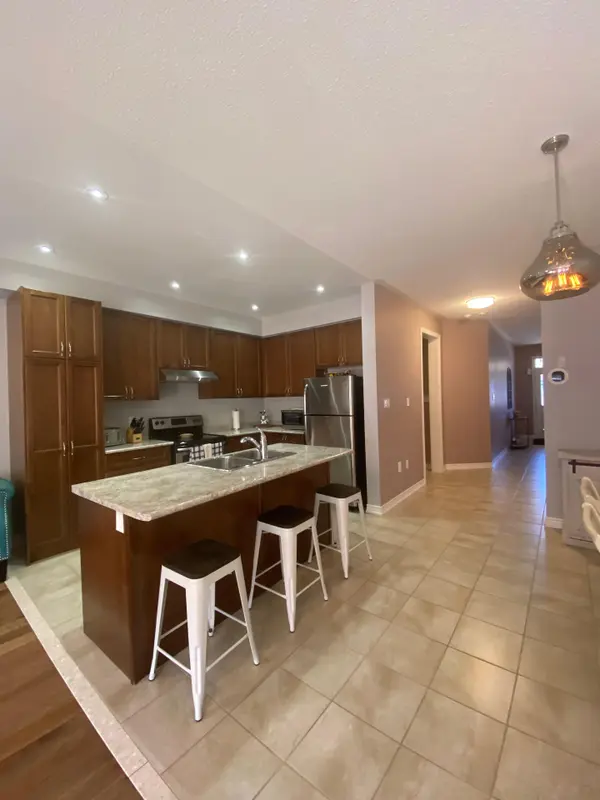 Georgina, ON L0E 1R0,51 Prosser CRES