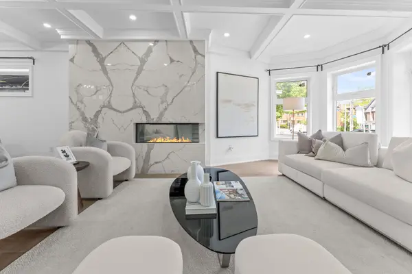 Toronto W02, ON M6P 2K4,298 Keele ST