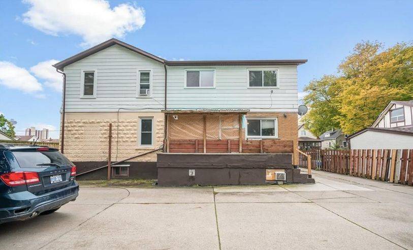 Niagara Falls, ON L2G 1M5,5749 Summer ST