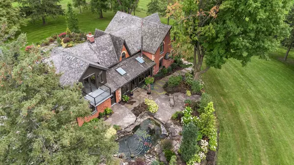 1399 Safari RD, Hamilton, ON L8B 1S6