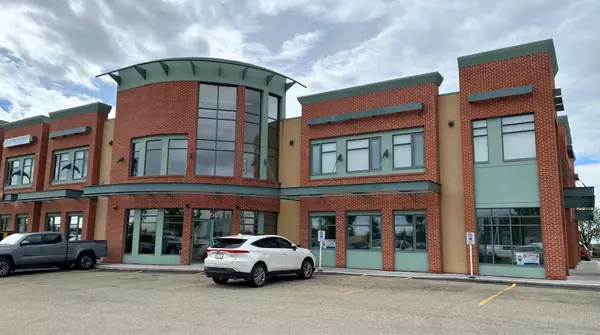 Grande Prairie, AB T8V 8E6,10605 West Side DR #207