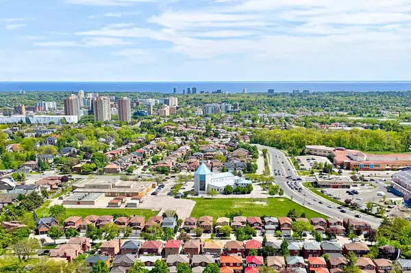 Mississauga, ON L5B 4M7,3880 Duke Of York BLVD #GPH9