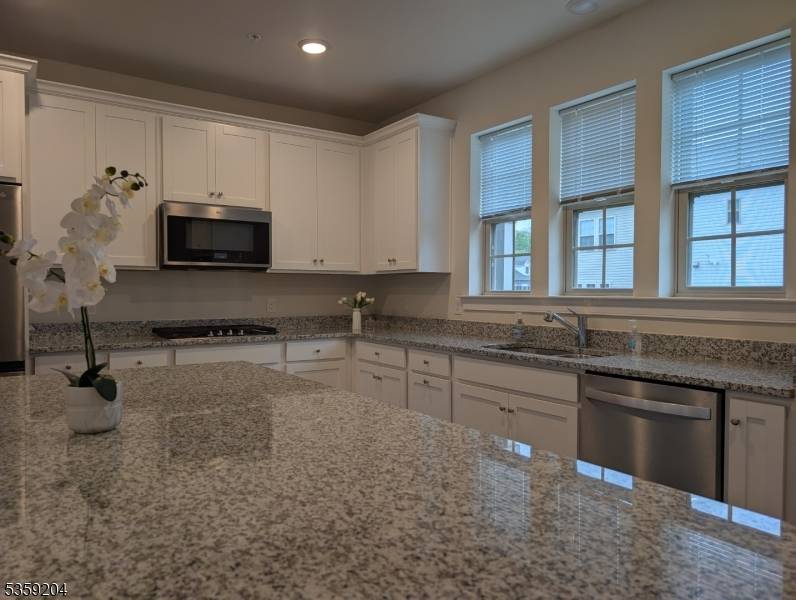 Warren Twp., NJ 07059,35 Dahlia Dr