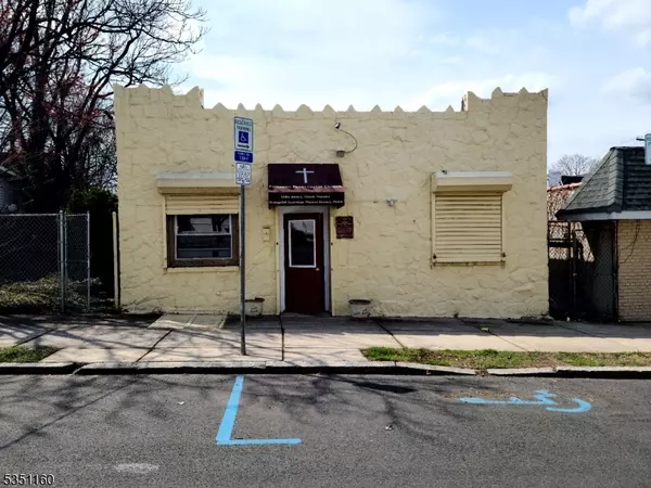 Newark City, NJ 07106,66 Varsity Rd