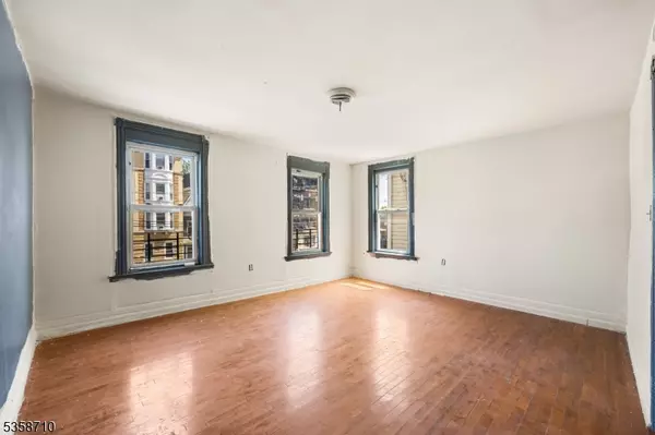 416 Summer Ave, Newark City, NJ 07104