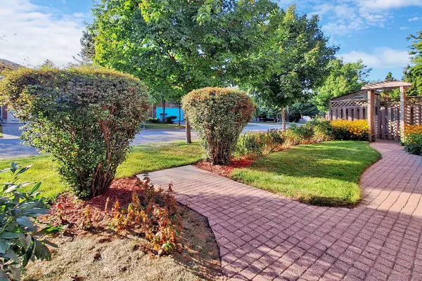 Markham, ON L3R 7Y7,69 Nadine CRES