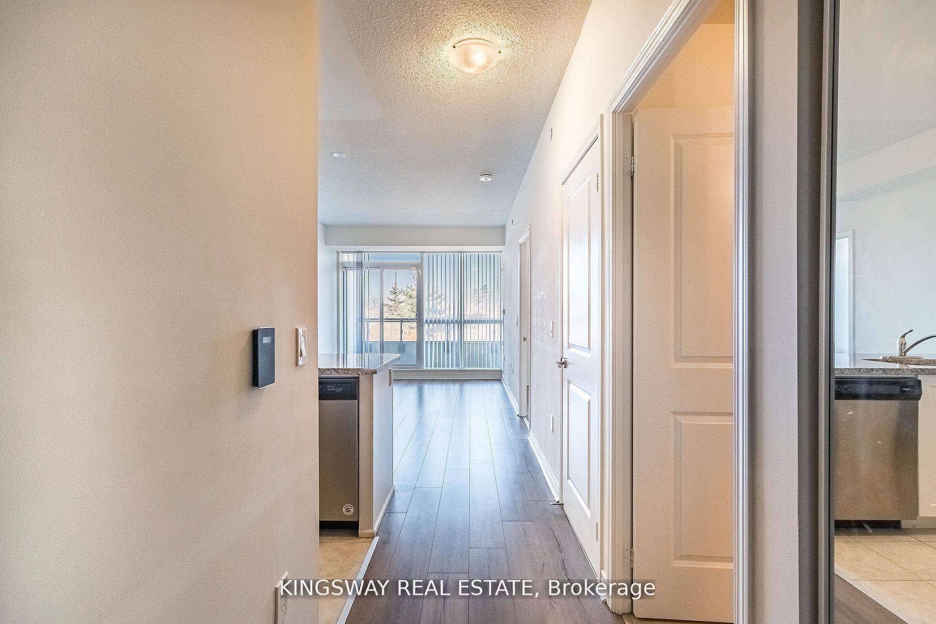 Mississauga, ON L5B 0G9,349 RATHBURN RD W #217