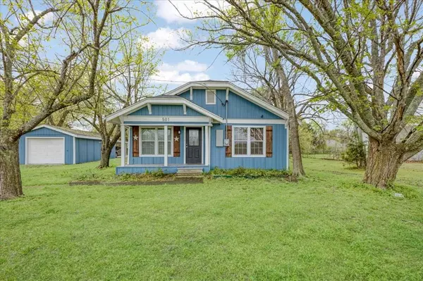 501 N Neal Street,  Commerce,  TX 75428