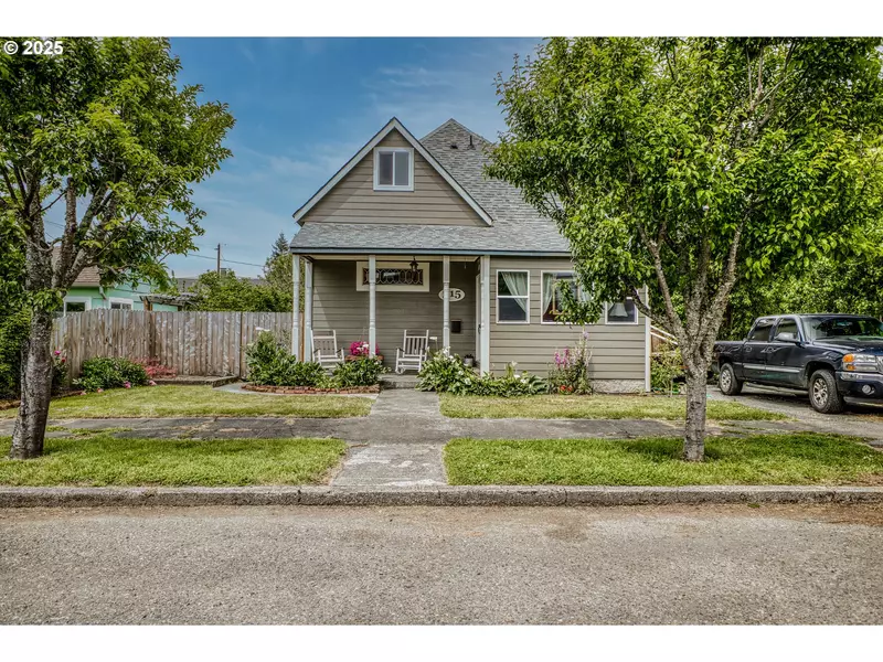 315 ASH ST, Myrtle Point, OR 97458