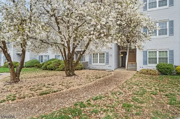 323 Stratford Pl, Bridgewater Twp., NJ 08805