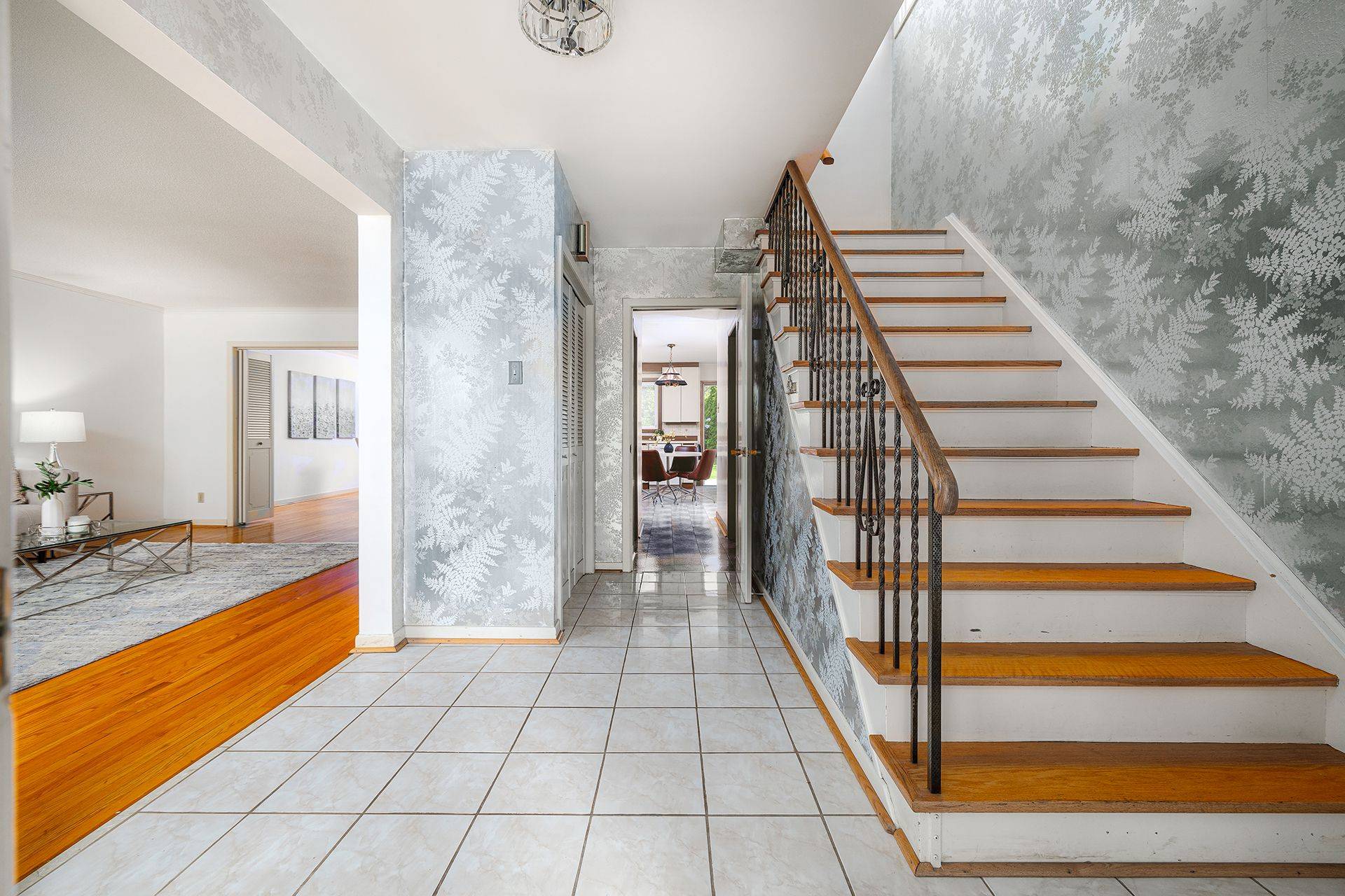 Toronto W09, ON M9R 2W6,69 Pettit DR