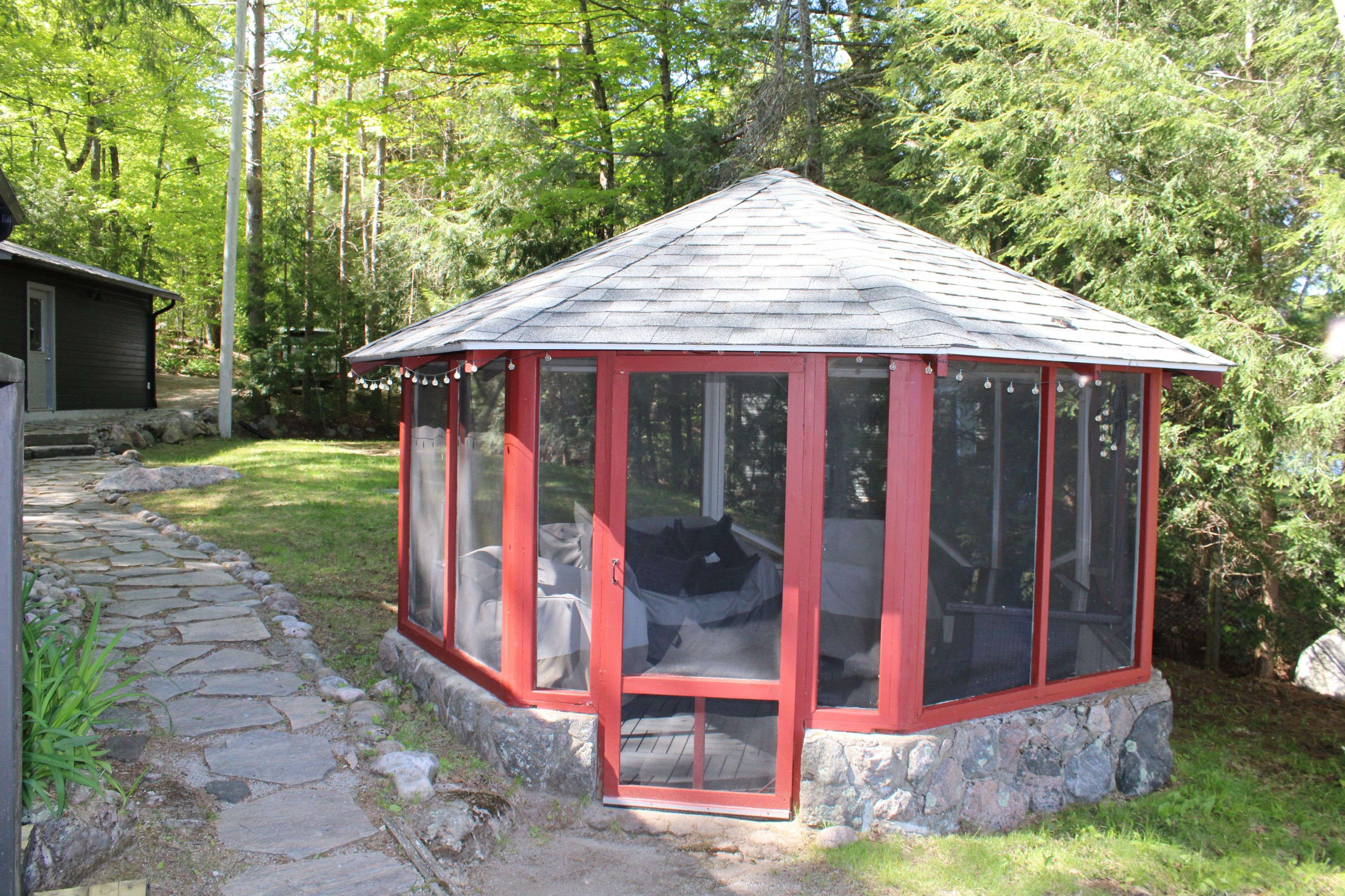Bracebridge, ON P1L 1X1,1452 MILNE RD