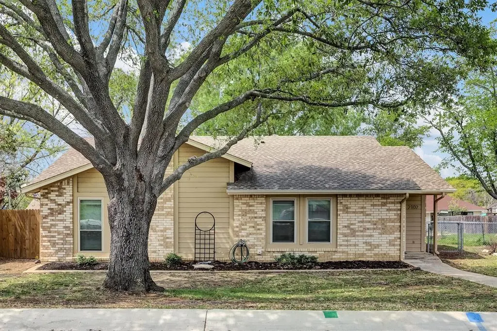Denton, TX 76205,2102 Azalea Street