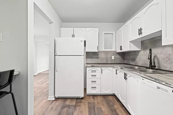 Orleans - Convent Glen And Area, ON K1C 3E9,1083 Millwood CT
