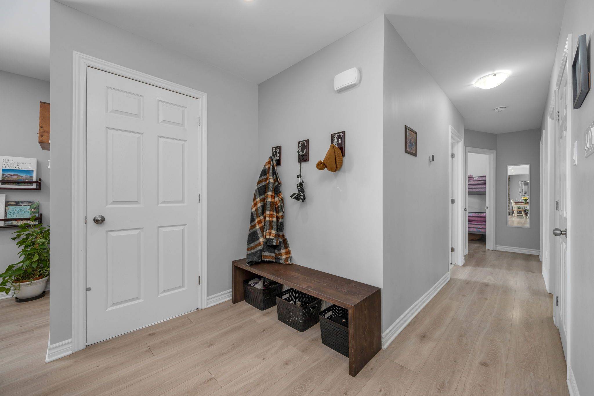 Country Place - Pineglen - Crestview And Area, ON K2C 3H1,2477 Merivale RD