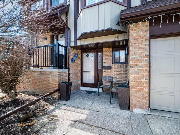 Mississauga, ON L5N 2L1,6780 Formentera AVE #75